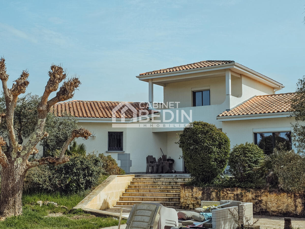 Vente maison 9 pieces le haillan 4 chambres