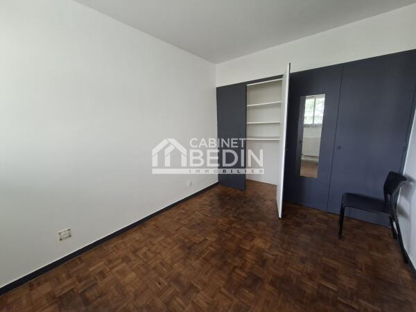 Chambre avec dressing