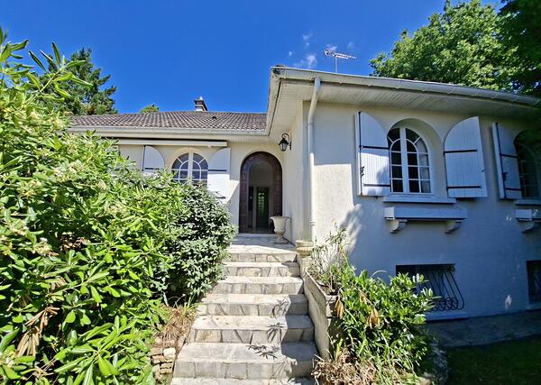 Vente Maison 9 pieces Pessac 6 chambres