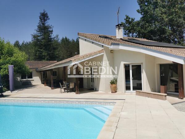 Vente Maison 6 pieces Tizac De Lapouyade 5 chambres