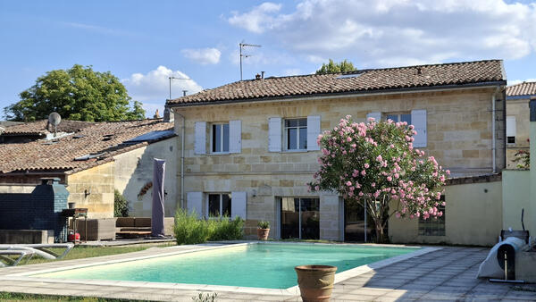 Acheter Maison 8 pieces Arveyres 5 chambres