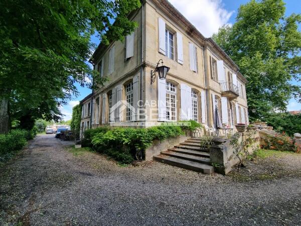 Vente Maison 15 pieces Blanquefort 11 chambres