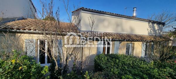 Vente Maison 7 pieces Ambares Et Lagrave 4 chambres