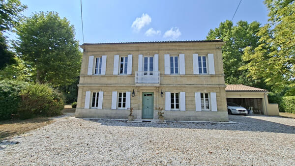 Vente Maison 10 pieces Ambares Et Lagrave 6 chambres