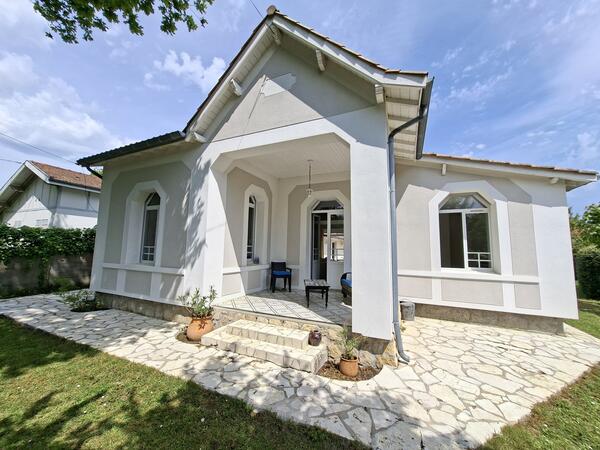 Vente Maison 6 pieces Ares 4 chambres