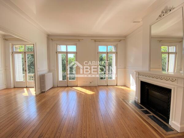 Vente Appartement 6 pieces Bordeaux 4 chambres