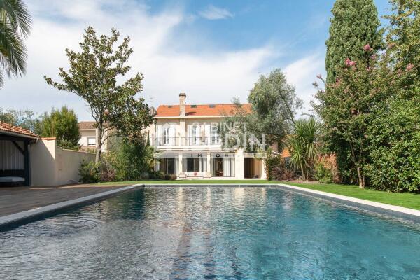 Achat Maison 12 pièces Bordeaux 7 chambres