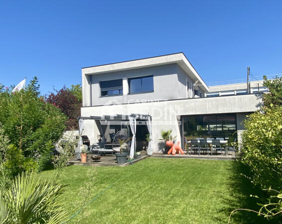 Vente Maison 6 pieces Le Bouscat 5 chambres