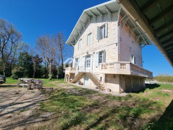 Vente Maison 11 pieces Beautiran 7 chambres