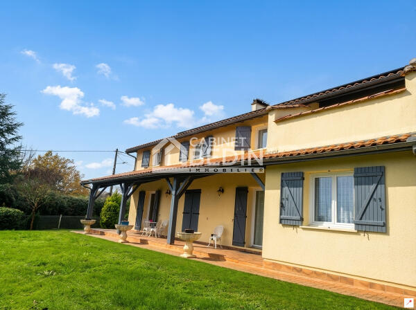 Vente Maison 9 pieces Escoussans 6 chambres