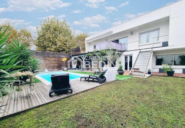 Achat Maison 8 pièces Merignac 5 chambres