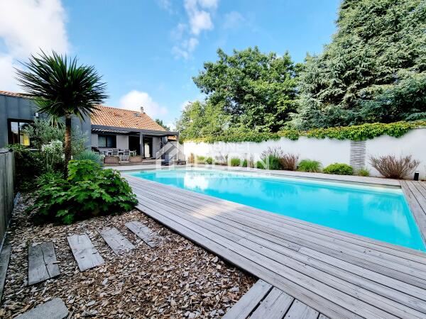 Achat Maison 8 pièces Merignac 4 chambres