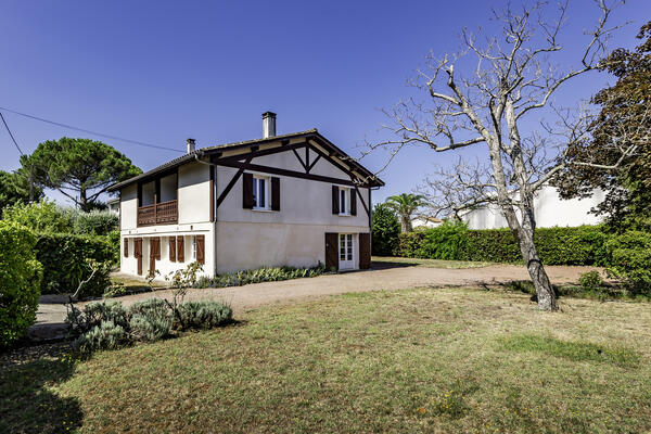 Buy House 6 rooms Merignac 3 bedrooms