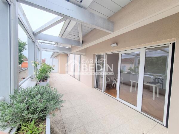 APPARTMENT GARAGE BALCON 5 CHAMBRES