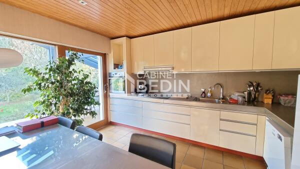 HEUGAS Maison de type F5 et apt F2