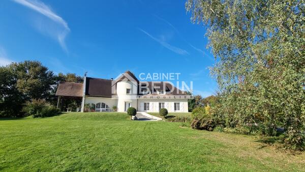 HEUGAS maison de 9 pièces