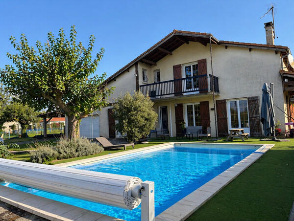 Vente Maison 6 pieces Rions 4 chambres