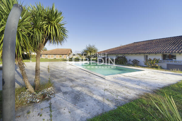 Ensemble immobilier x3  Castet