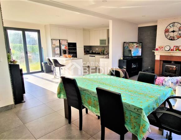 Maison moderne lumineuse plain pied