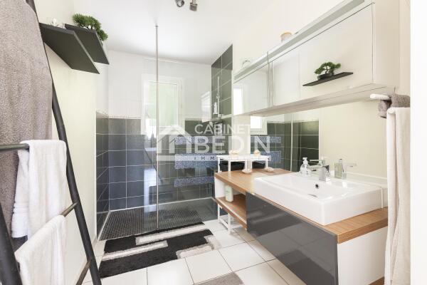 Maison moderne lumineux plain pied