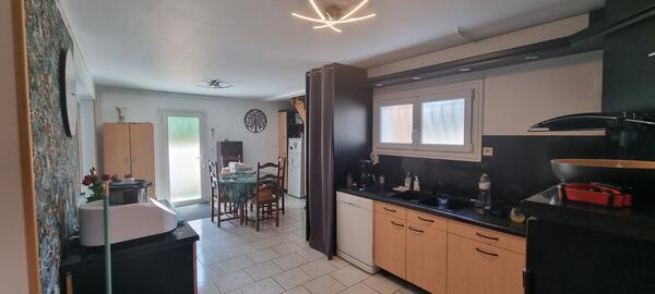 Deux logements d'habitation réunis