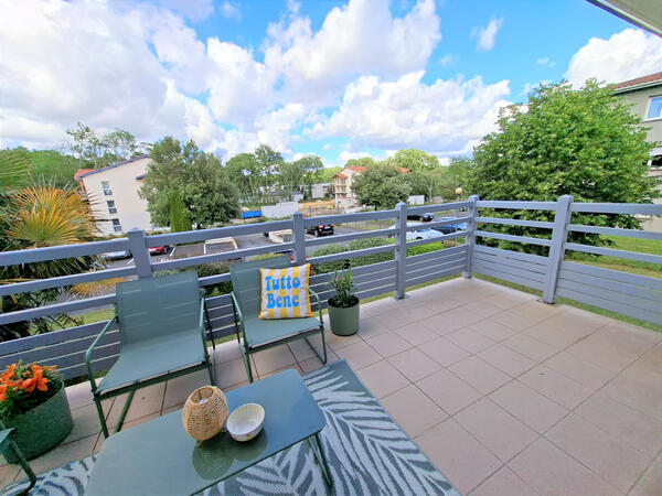 APPARTEMENT PARKING TERRASSE