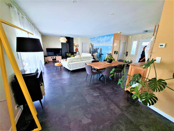 T5+double garage +piscine +terrain