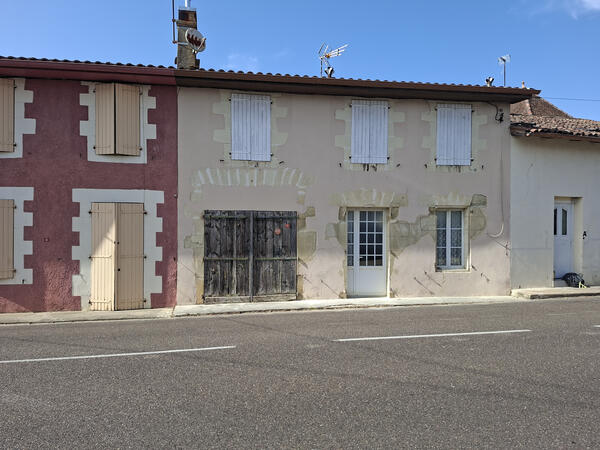 Maison 2 chambres+garage+dépendance