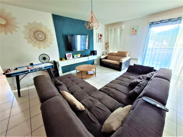 T4 moderne +terrasse+2 parking