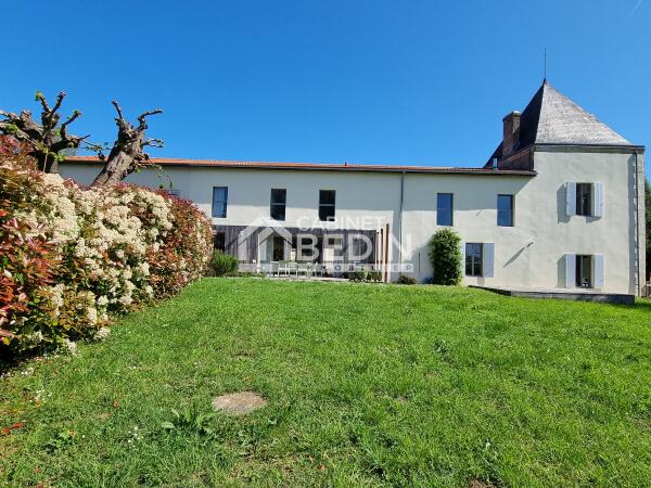 Vente Maison 8 pieces Fargues St Hilaire 5 chambres