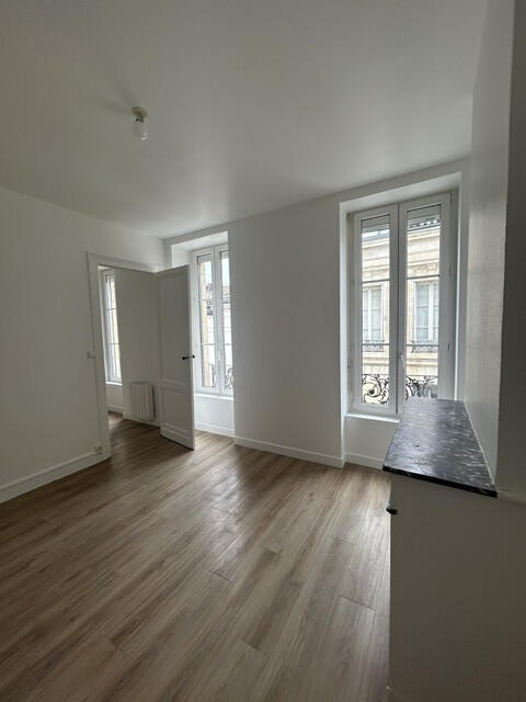 Location Appartement 3 pièces Bordeaux 1 chambre